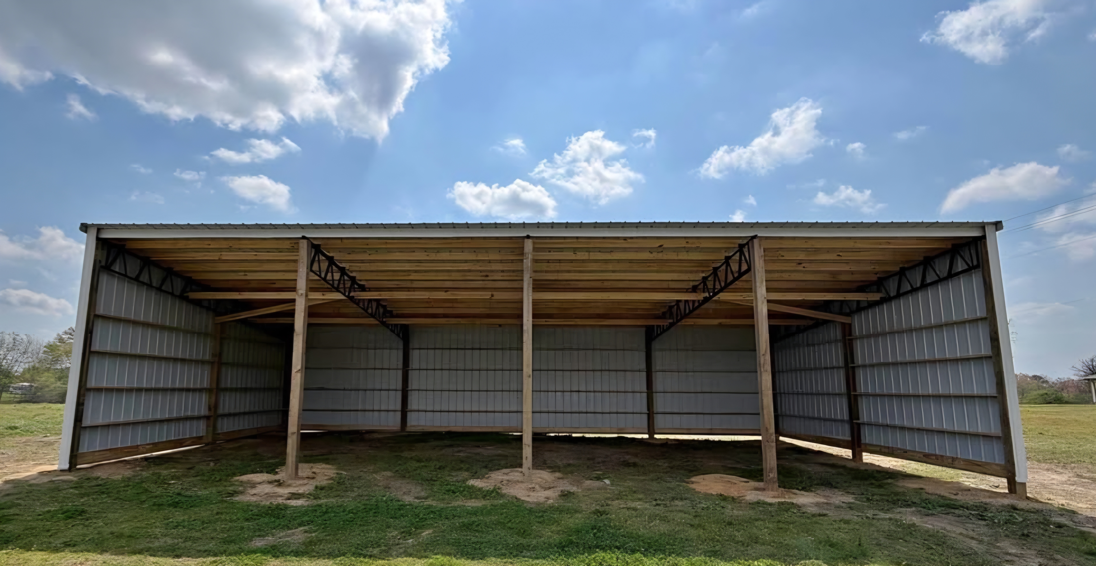 24x48 pole barn with metal siding